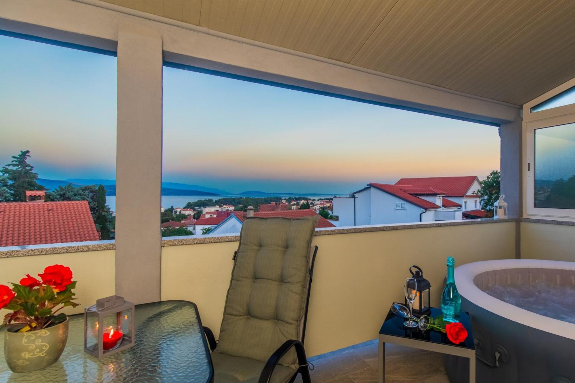 Tina With Seaview Apartment Krk Town